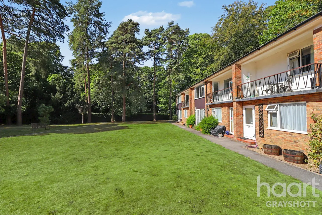 Beacon Hill Court, Hindhead, GU26, photo 10