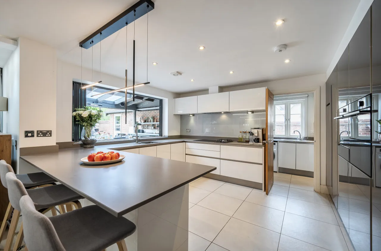 Freemans Yard Lane, Cheriton, SO24, photo 4