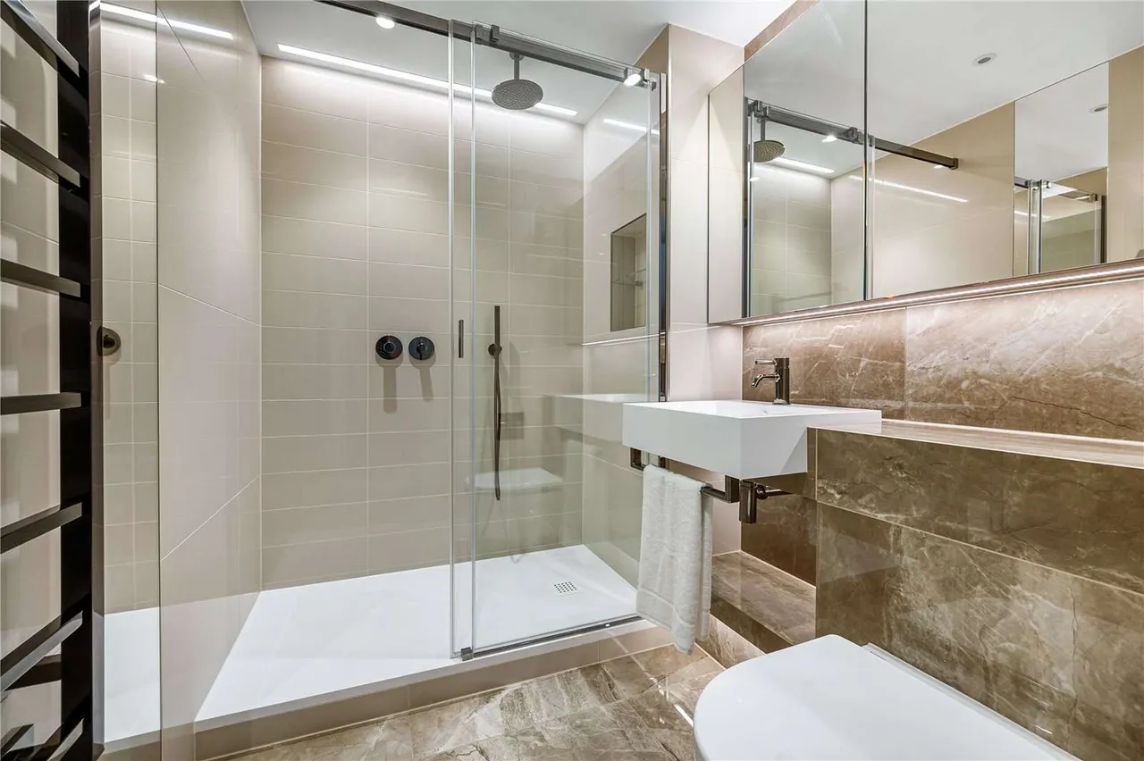 Cascade Way, White City, W12, photo 15