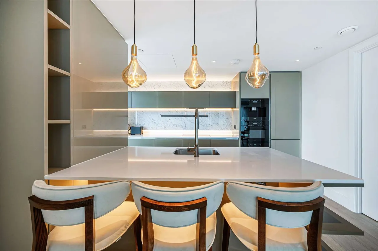 Cascade Way, White City, W12, photo 5