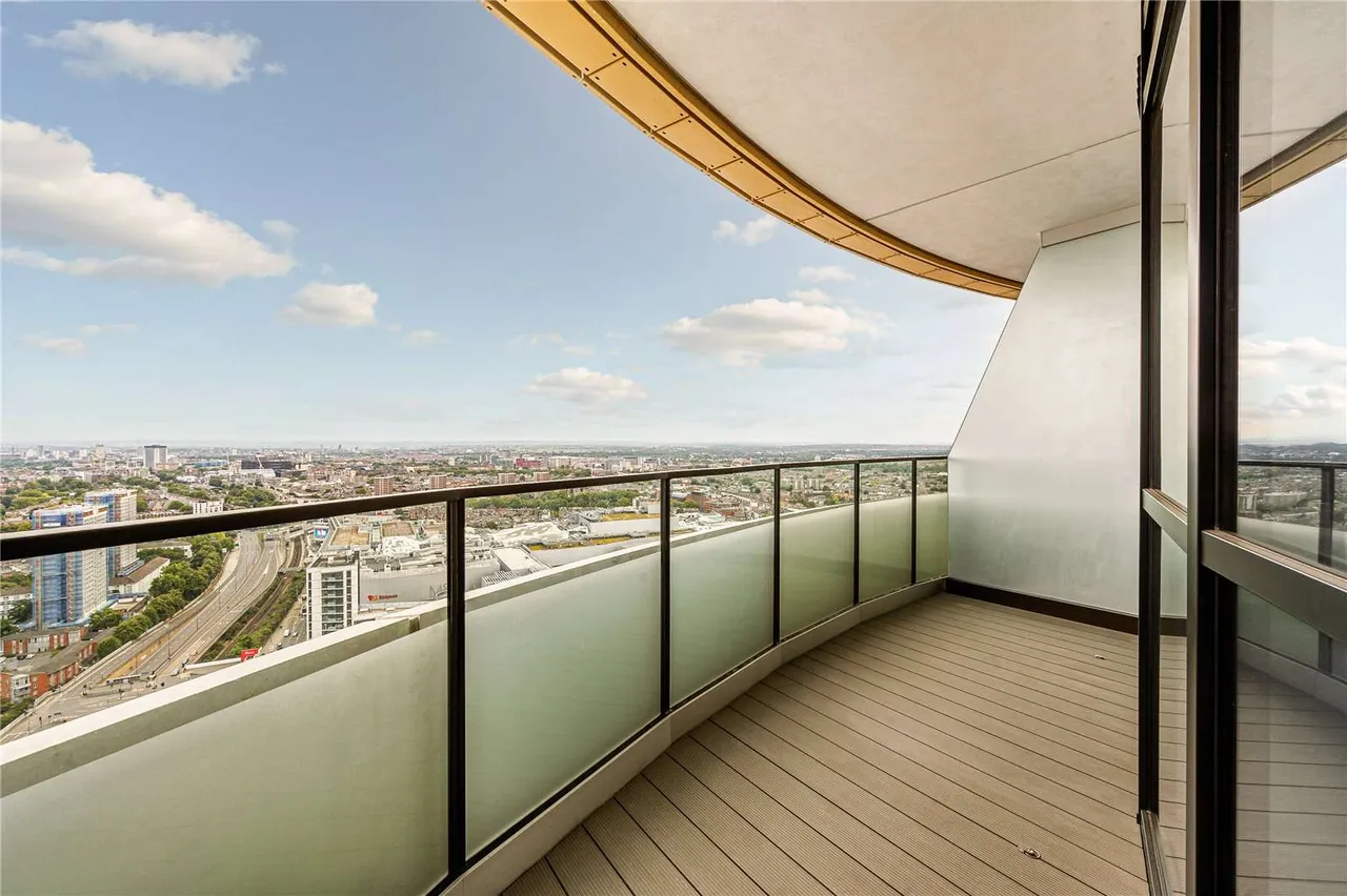 Cascade Way, White City, W12, photo 19