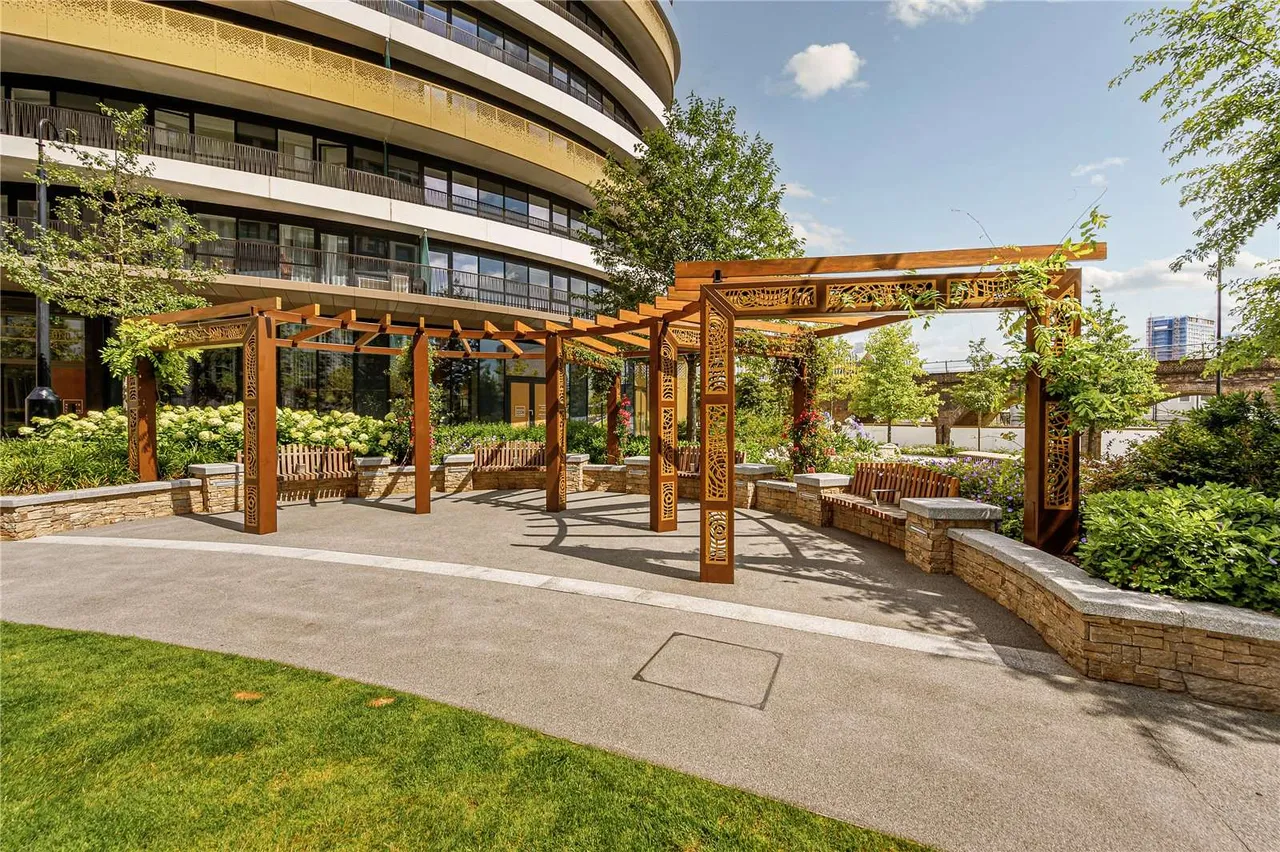 Cascade Way, White City, W12, photo 24