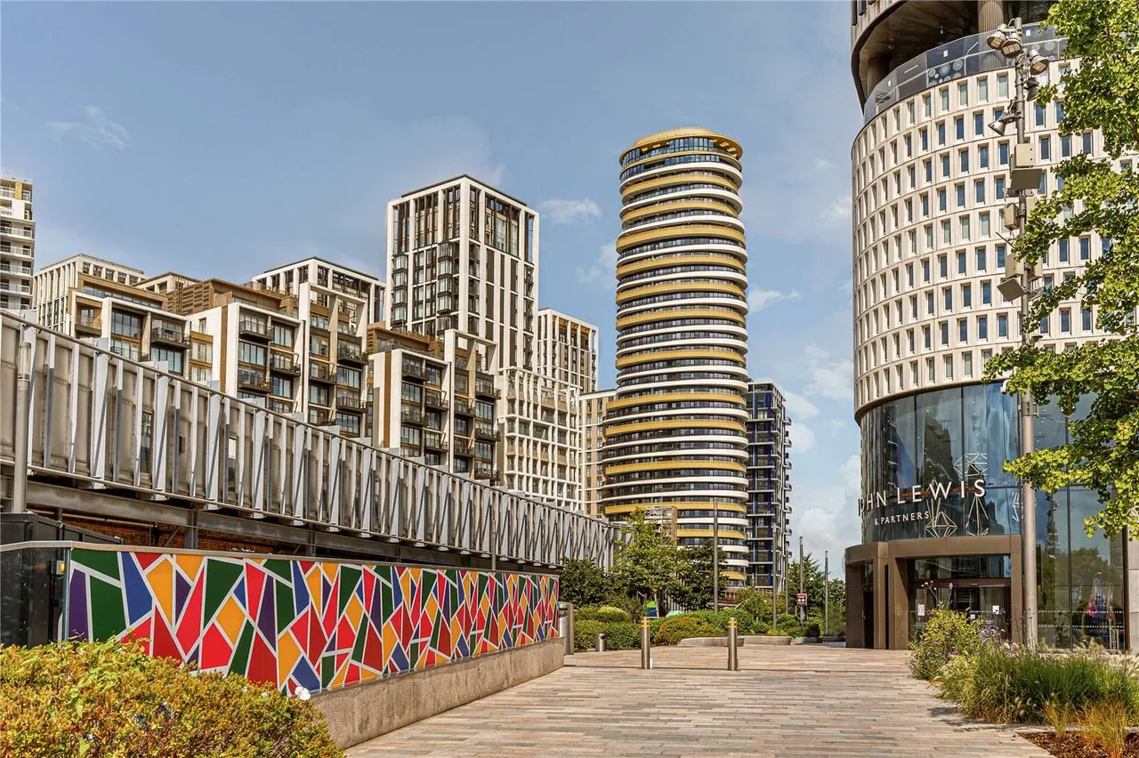 Cascade Way, White City, W12, photo 27