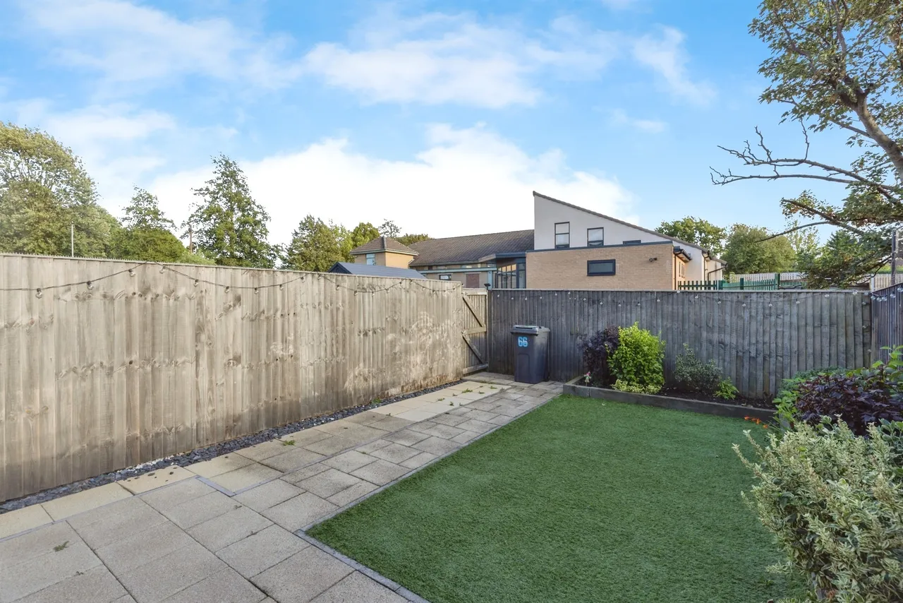 Green Lane, Wyke, Bradford, photo 2