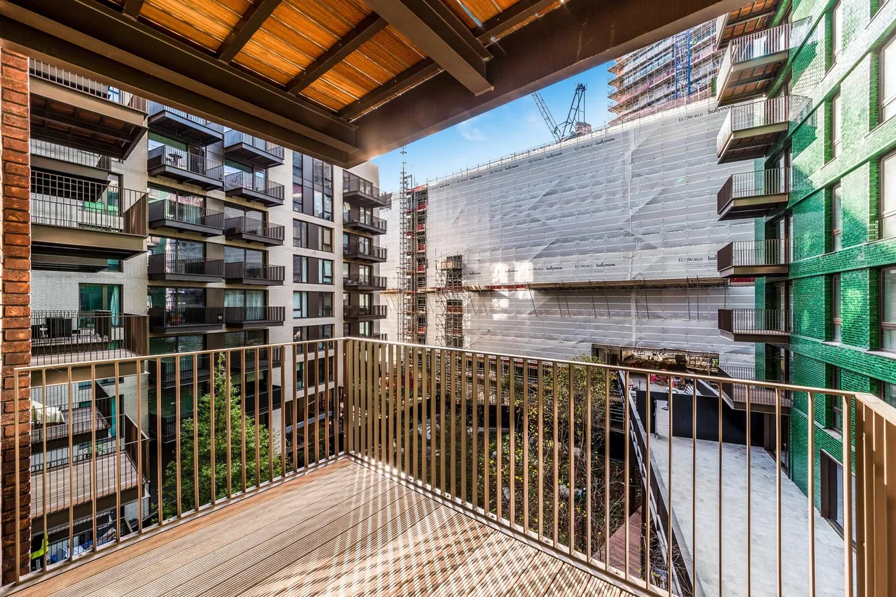 Embassy Gardens, Nine Elms, SW11, photo 7