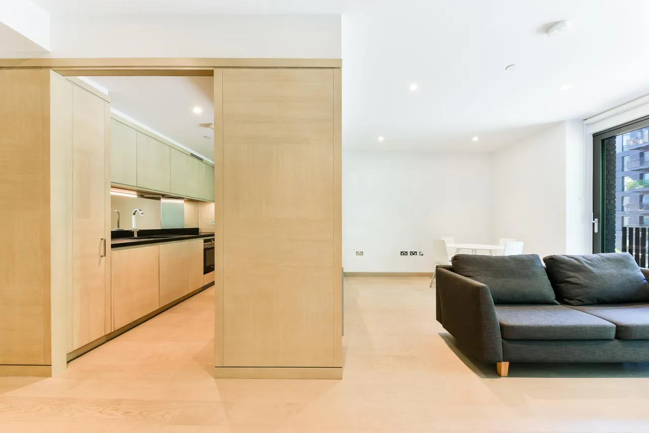 1 bed flat for sale, Embassy Gardens, Nine Elms, SW11