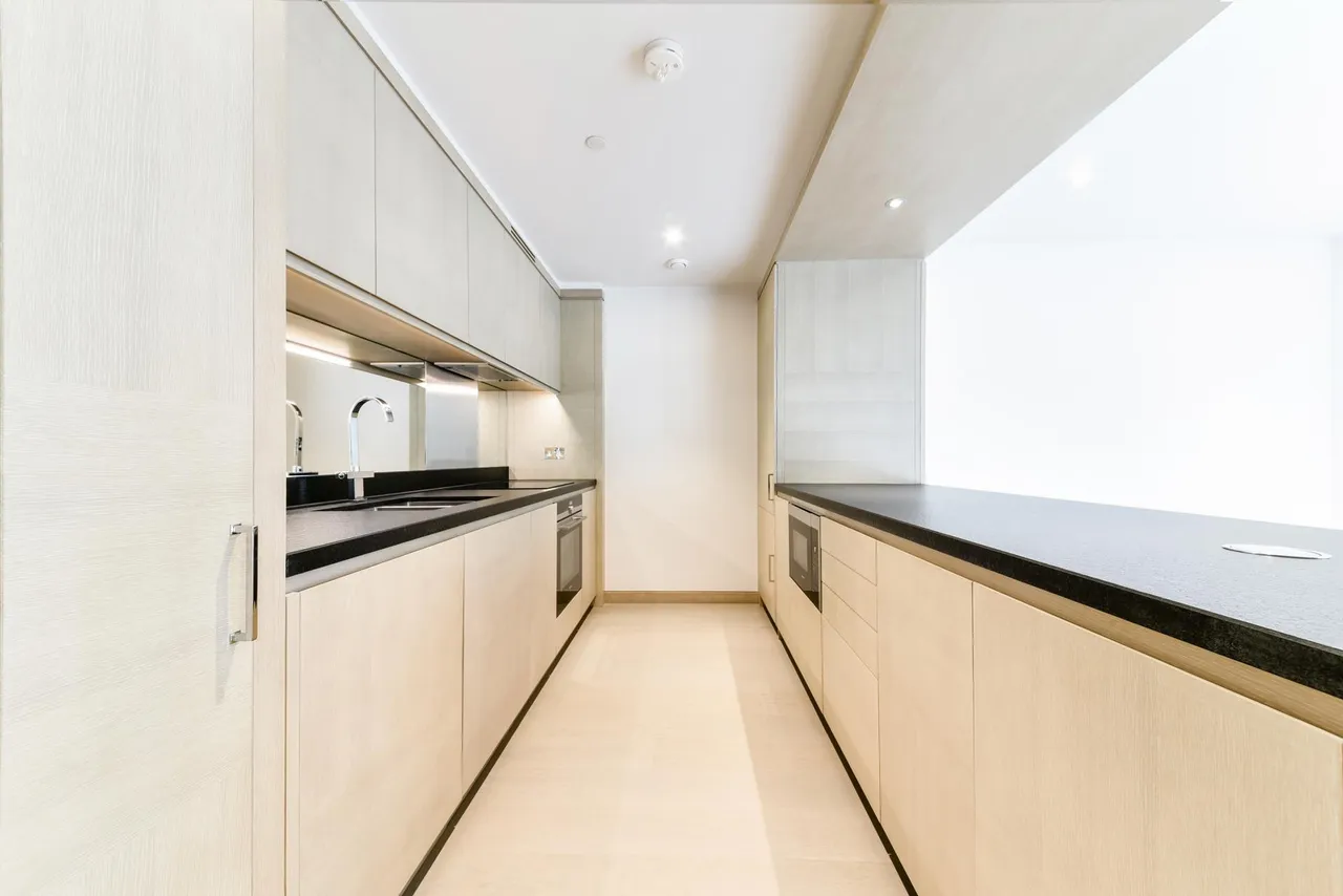 Embassy Gardens, Nine Elms, SW11, photo 3