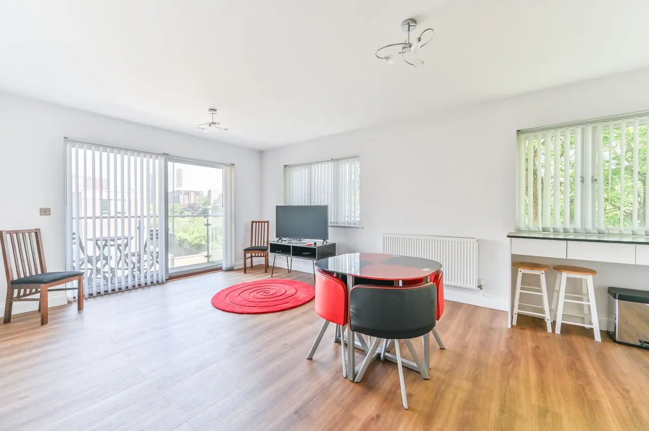 Flat 8, Ashton Court, 94 Chatsworth Road, Croydon, photo 2
