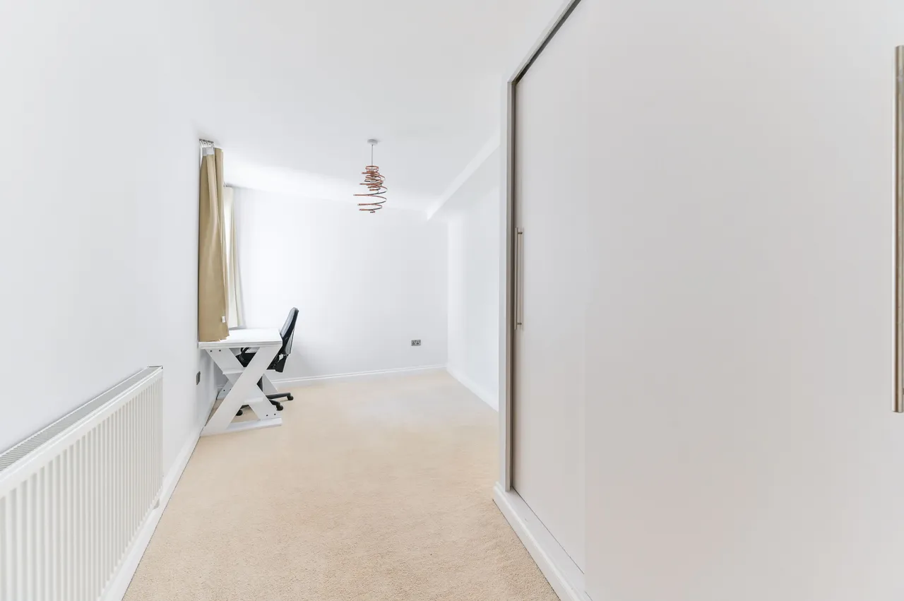 Flat 8, Ashton Court, 94 Chatsworth Road, Croydon, photo 9