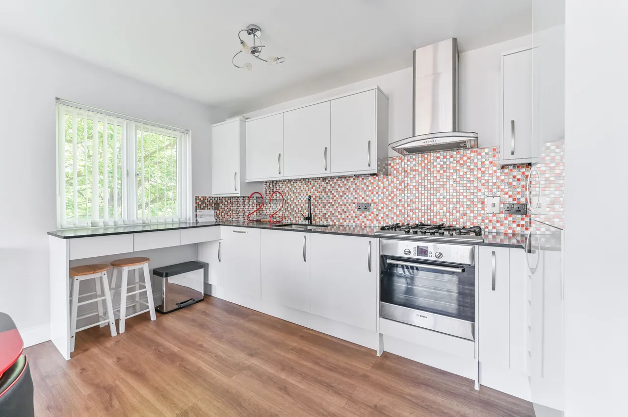 Flat 8, Ashton Court, 94 Chatsworth Road, Croydon, photo 7