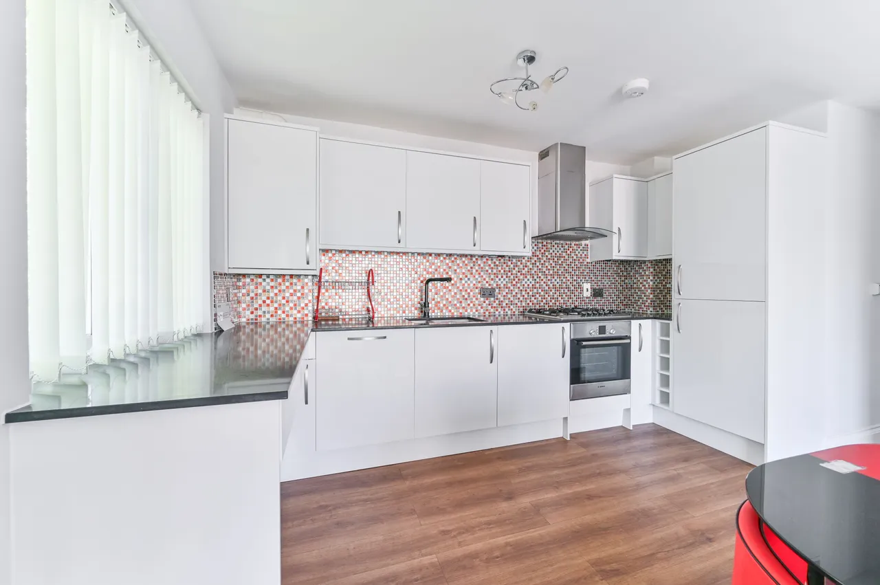 Flat 8, Ashton Court, 94 Chatsworth Road, Croydon, photo 6