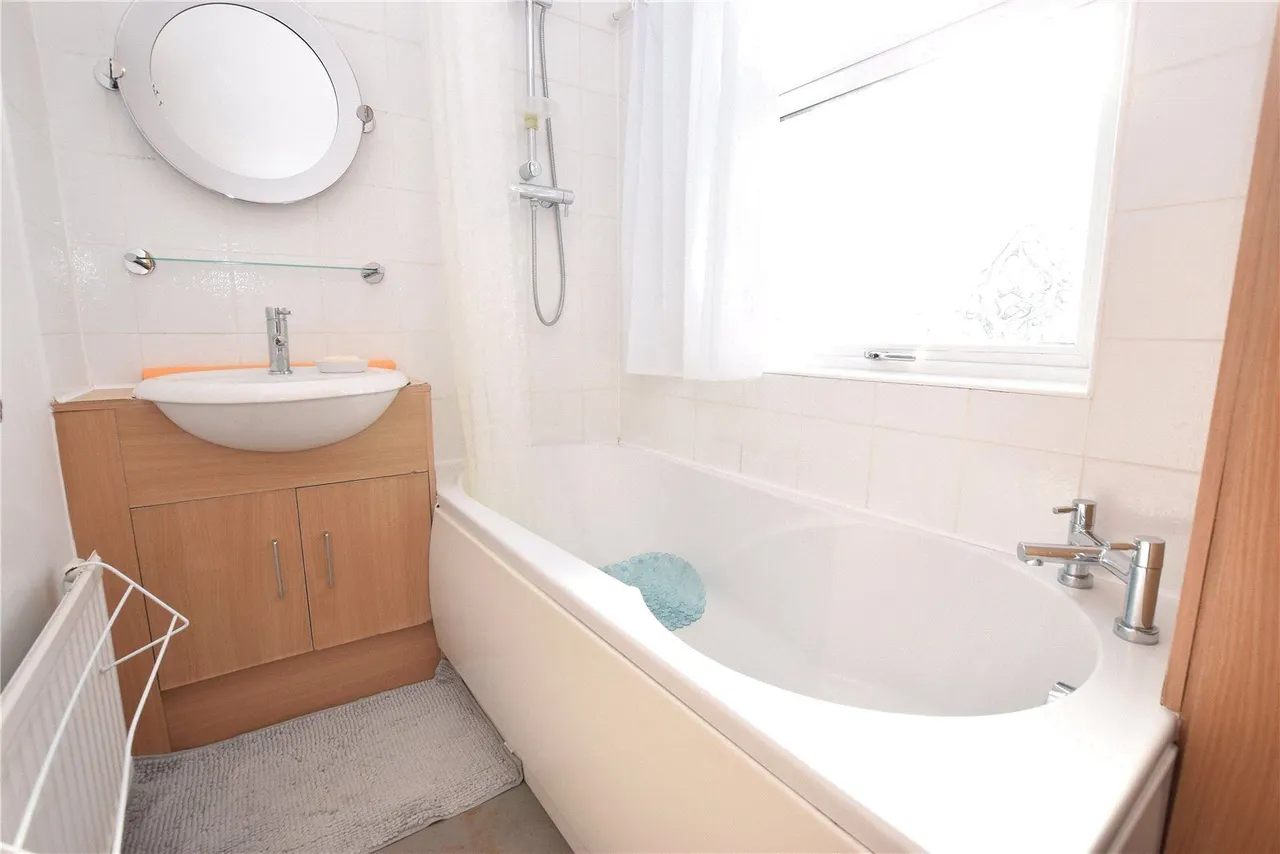 Burley Road, Leeds, LS4, photo 10