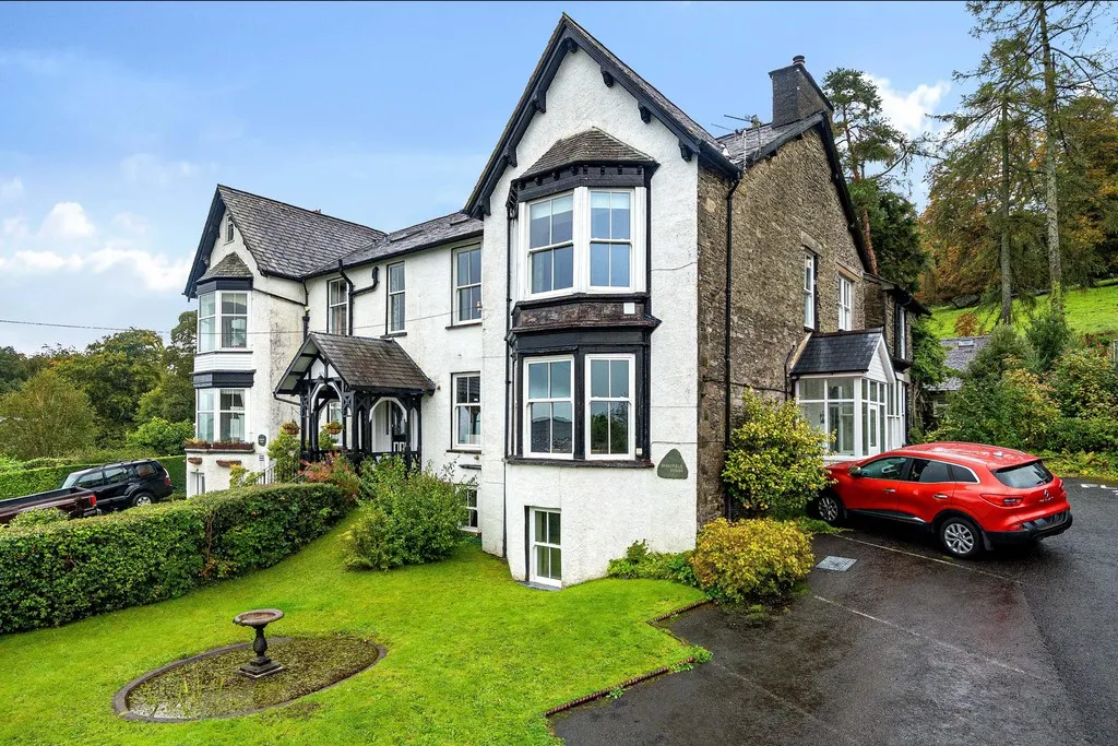 2 bed flat for sale, Brantfell Road, Bowness-on-Windermere