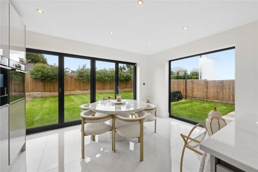 Silverdale Road, Gatley, photo 3