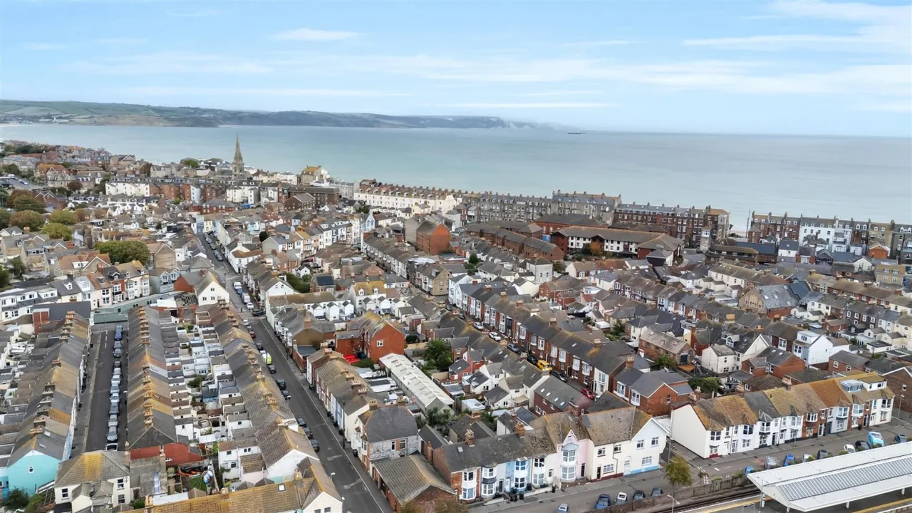 Ranelagh Road, Weymouth, DT4, photo 2