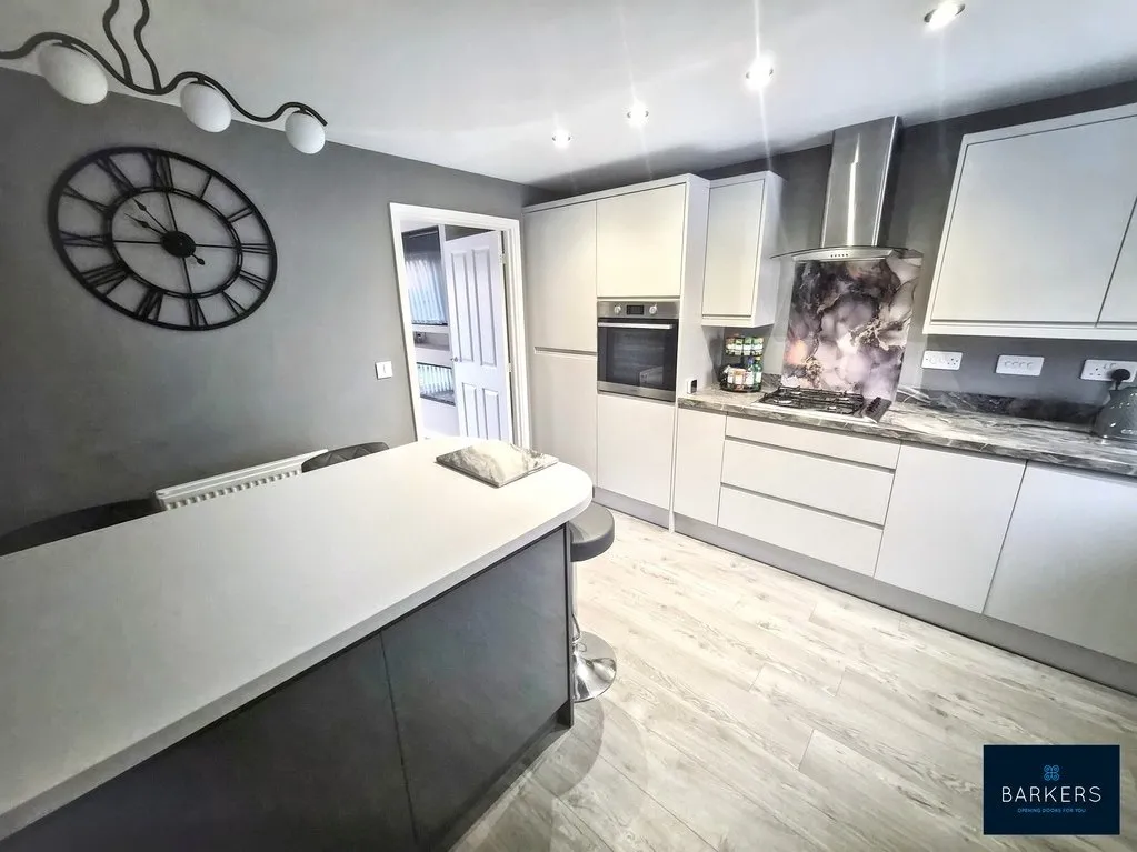 Denham Drive, Bradford BD6 3FH, photo 3