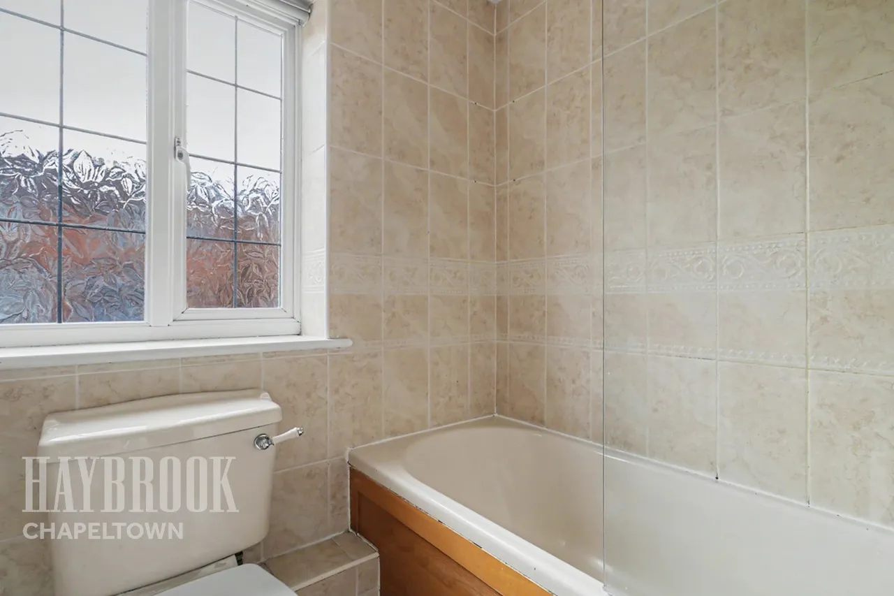 Ironstone Drive, Chapeltown, photo 13