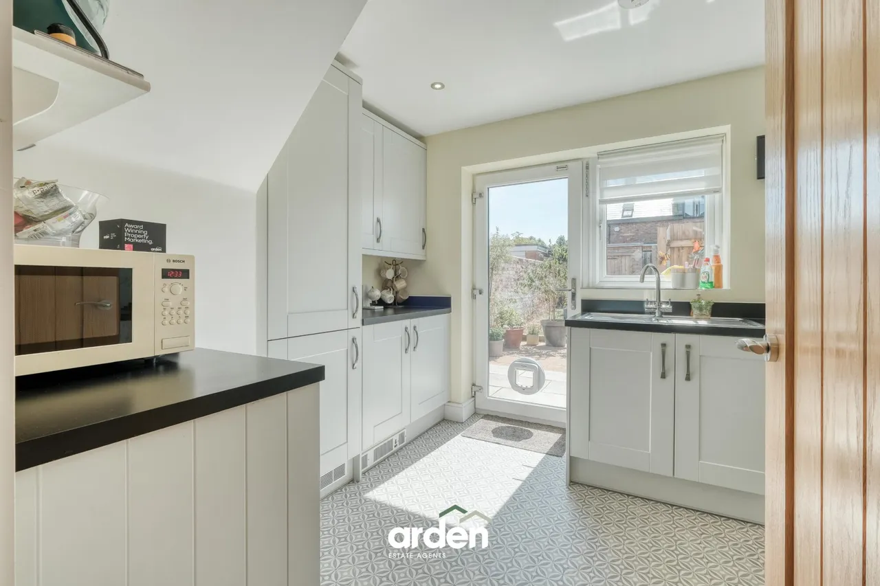 Station Road, Studley, B80, photo 6