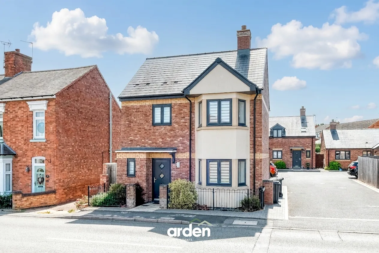 3 bed house for sale, Station Road, Studley, B80