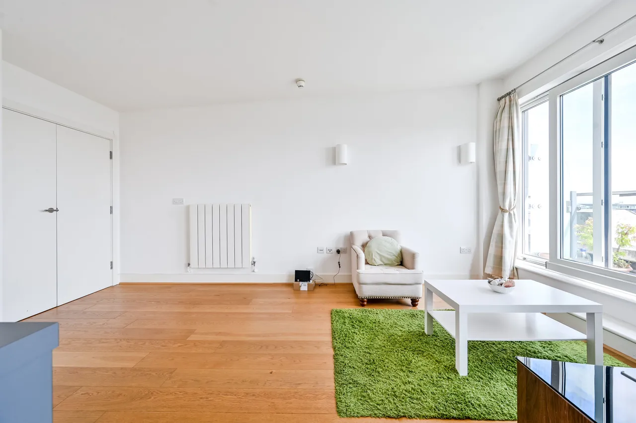 Flat 396 Building 22, Cadogan Road, London, photo 4
