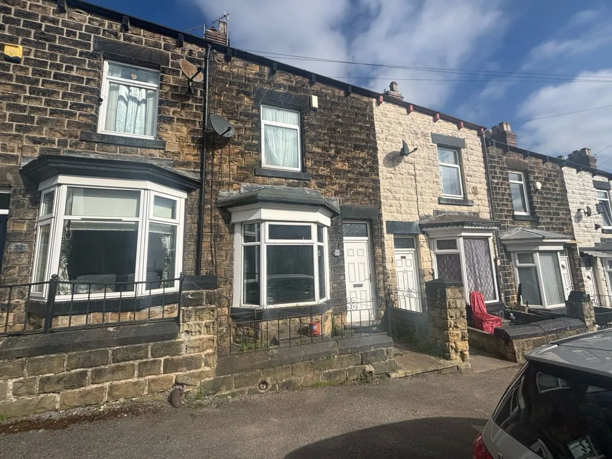 3 bed house to rent, Conway Street, Stairfoot