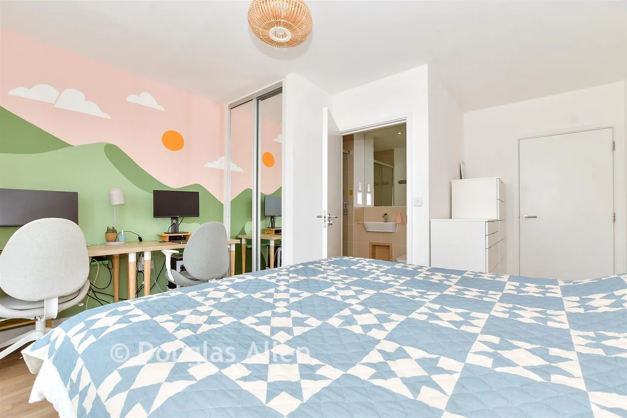 Safflower Lane, Harold Wood, RM3, photo 6