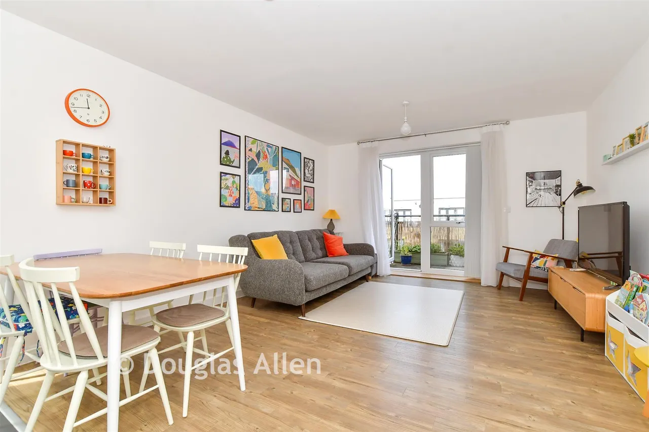 Safflower Lane, Harold Wood, RM3, photo 4
