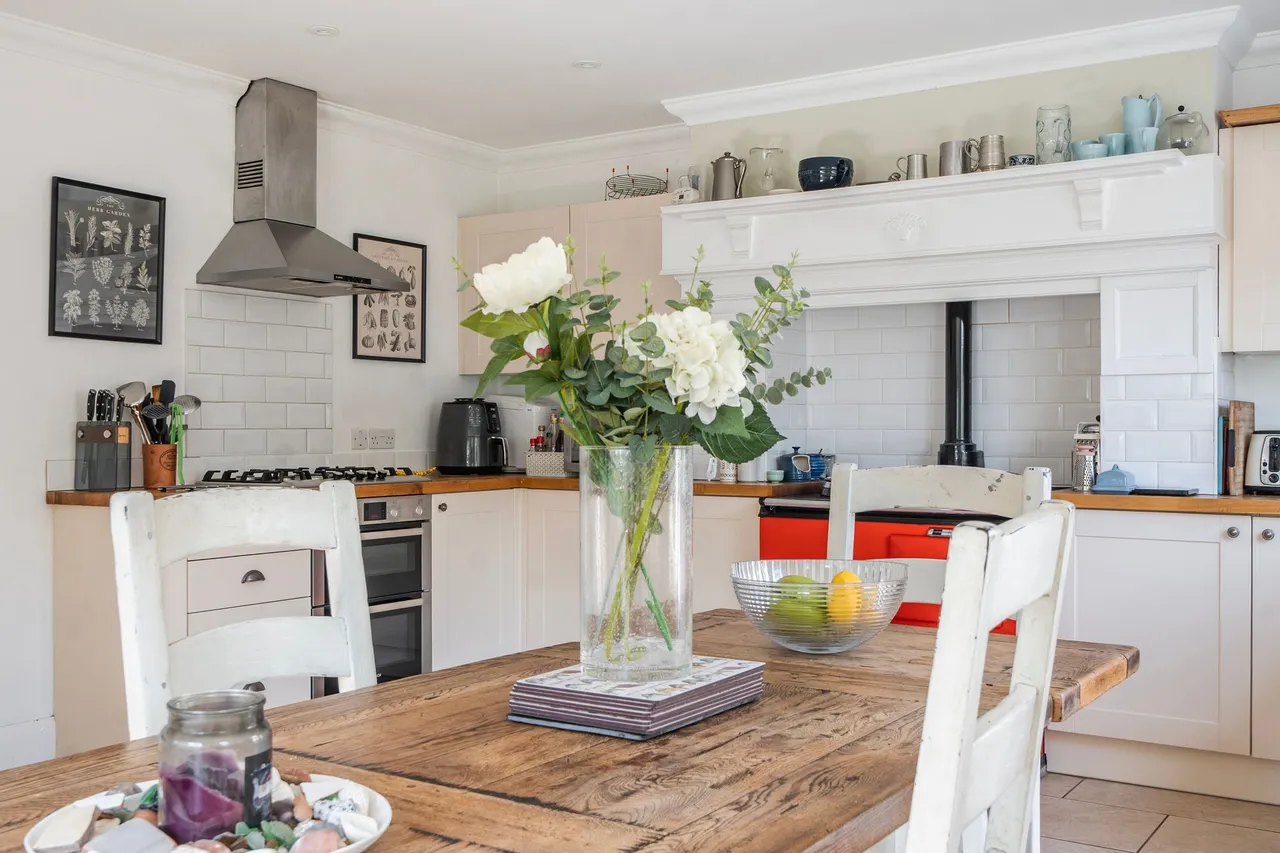 New Road, Midhurst, GU29, photo 2
