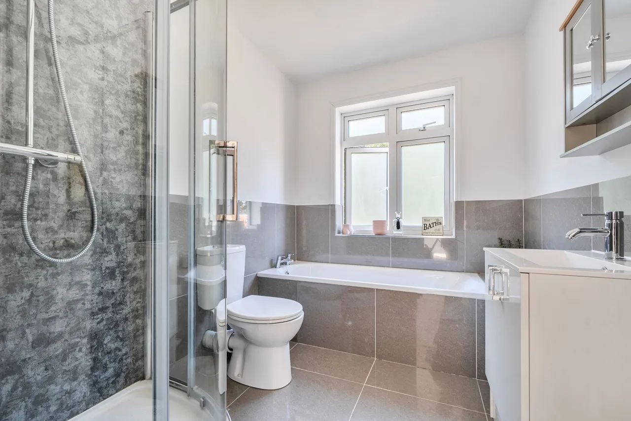 New Road, Midhurst, GU29, photo 13