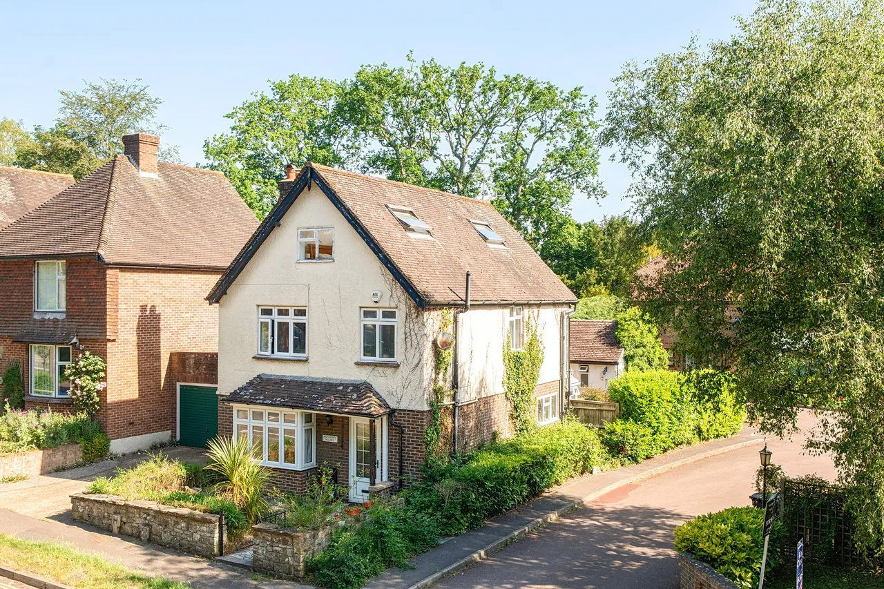 5 bed property for sale, New Road, Midhurst, GU29