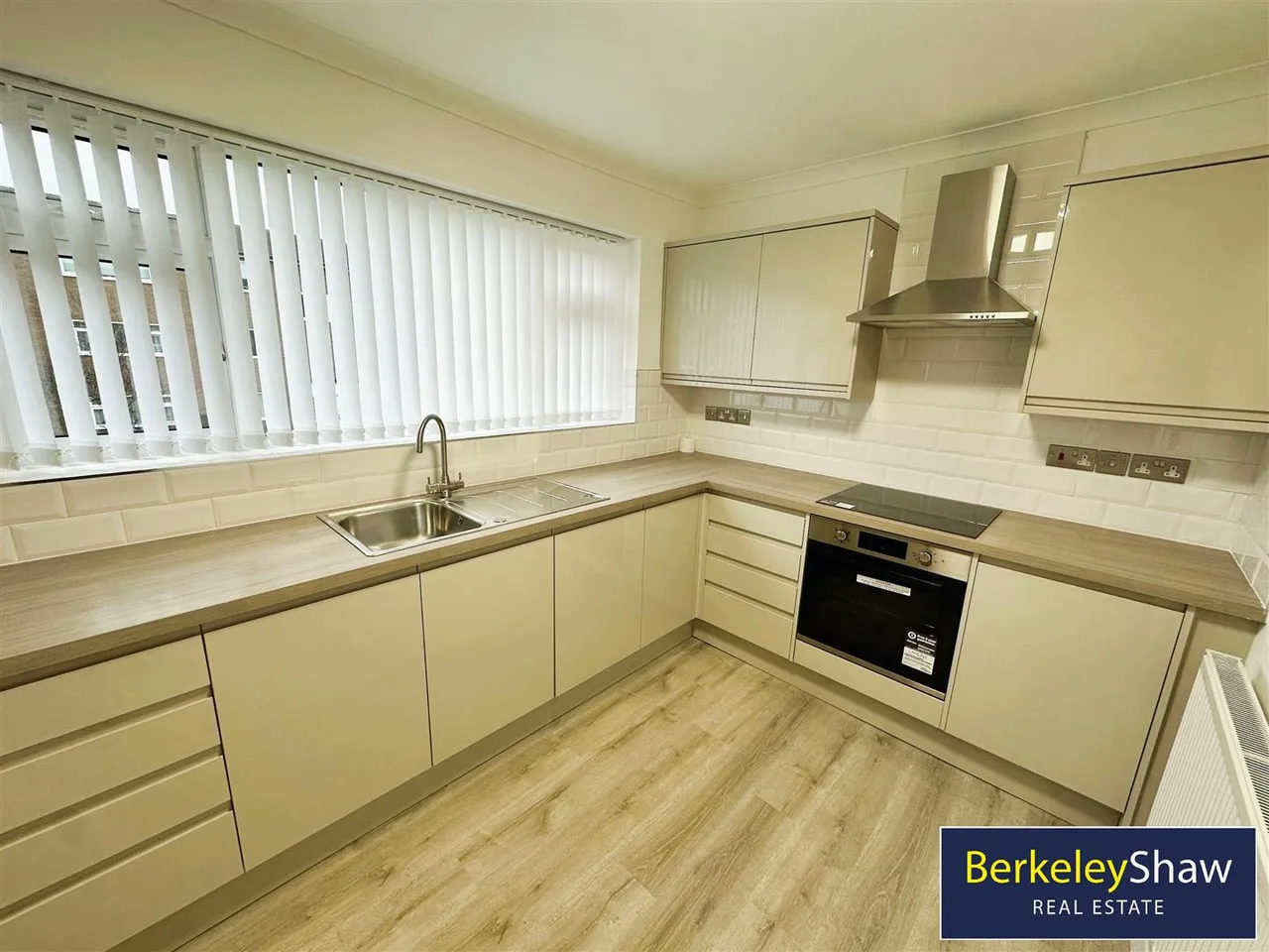 Nicholas Road, Blundellsands, L23, photo 2