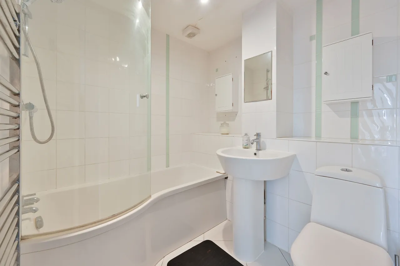 23 Harlech Road, Abbots Langley, photo 5