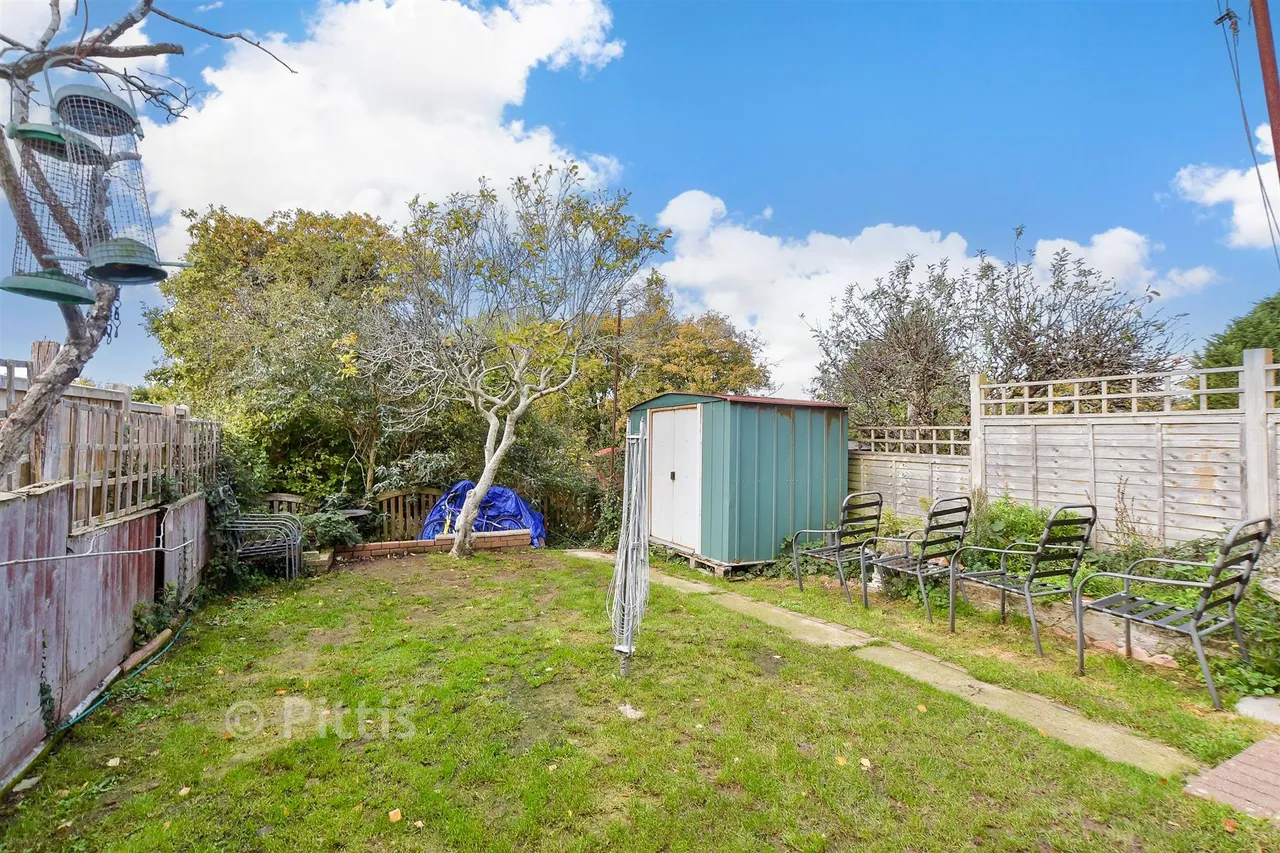 Wellington Road, Ryde, PO33, photo 2