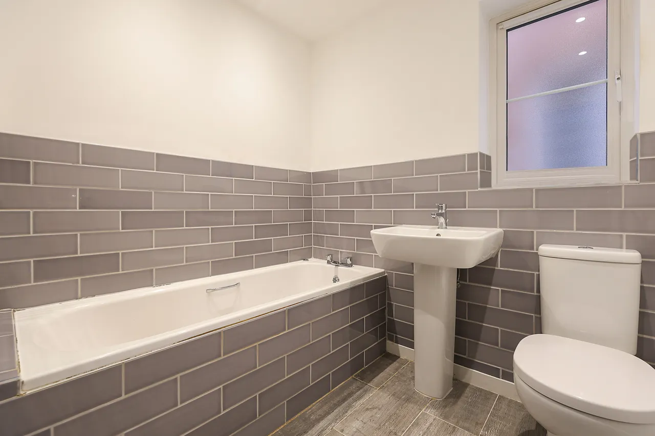 Peach Road, Horley, RH6, photo 13