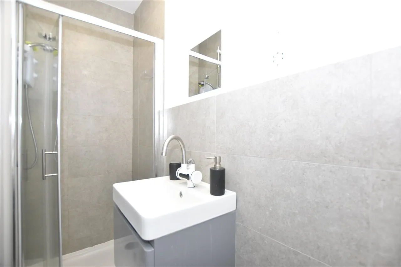 Kings Road, London, SE25, photo 3