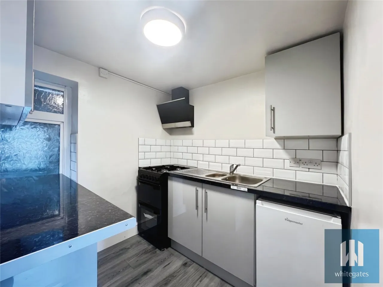 Royds Avenue, Linthwaite, HD7, photo 3