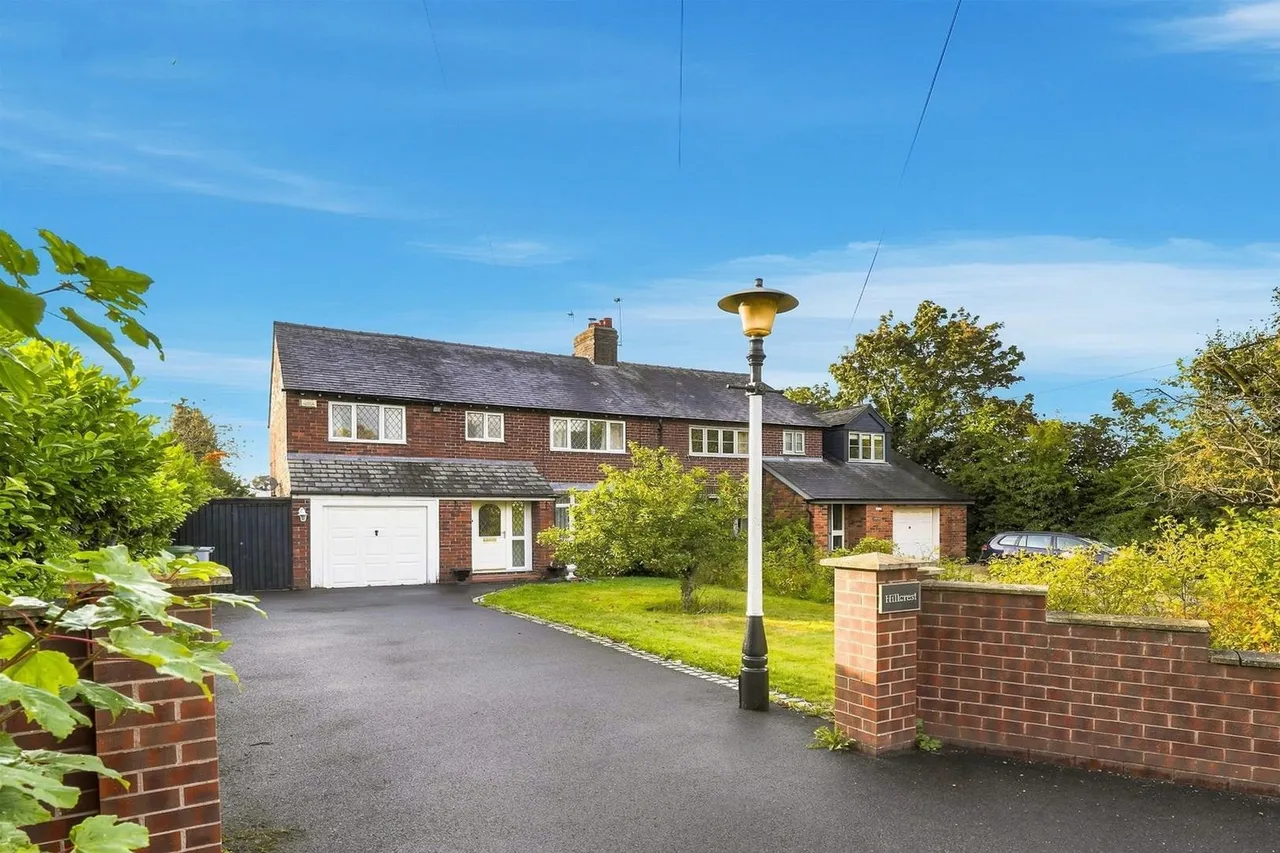 4 bed house for sale — Wilmslow Old Road, Mottram St. Andrew