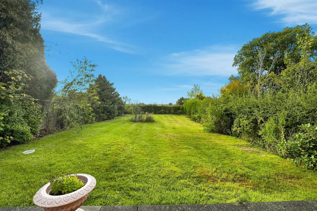 Wilmslow Old Road, Mottram St. Andrew, photo 15