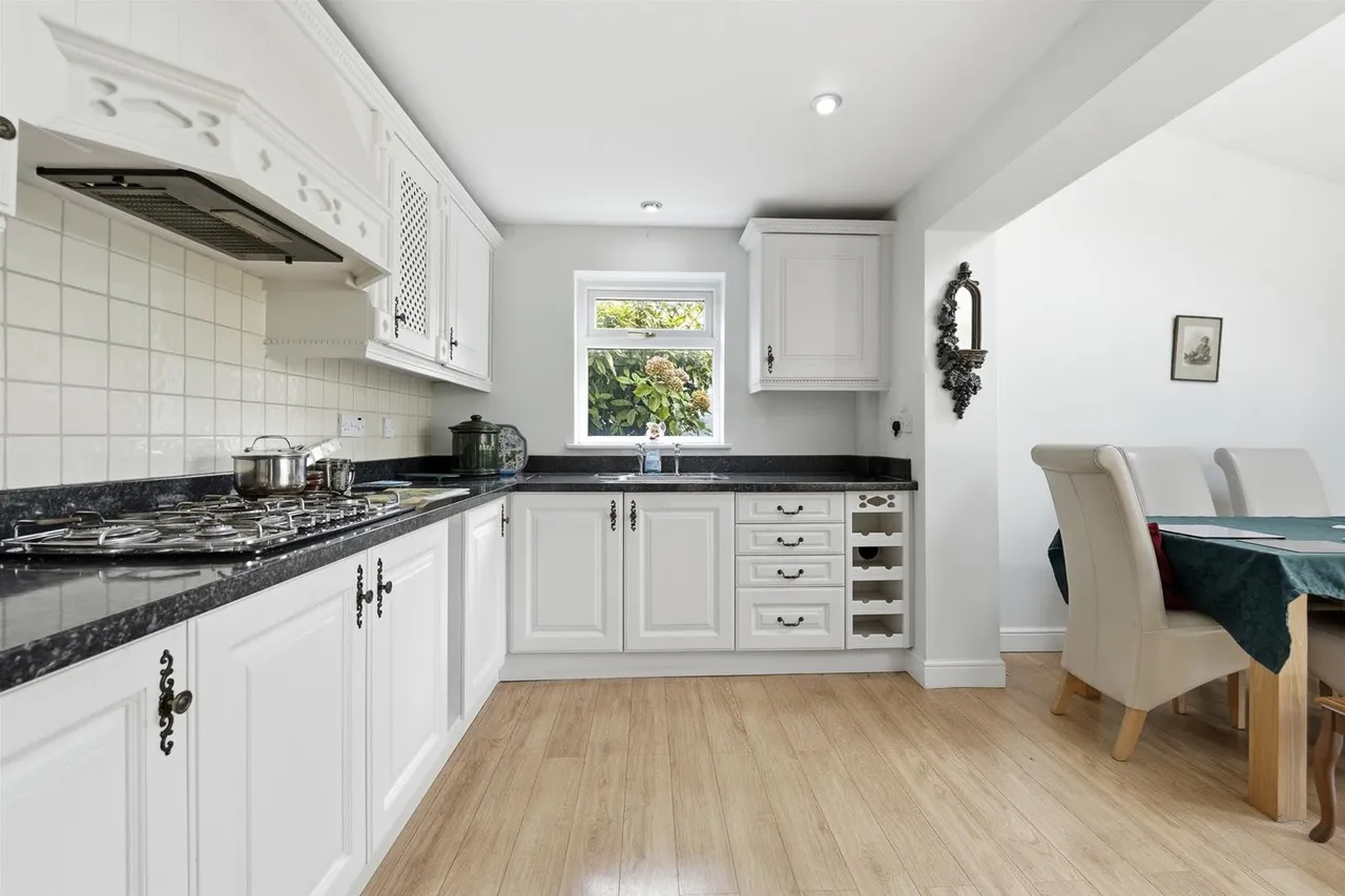 Wilmslow Old Road, Mottram St. Andrew, photo 4