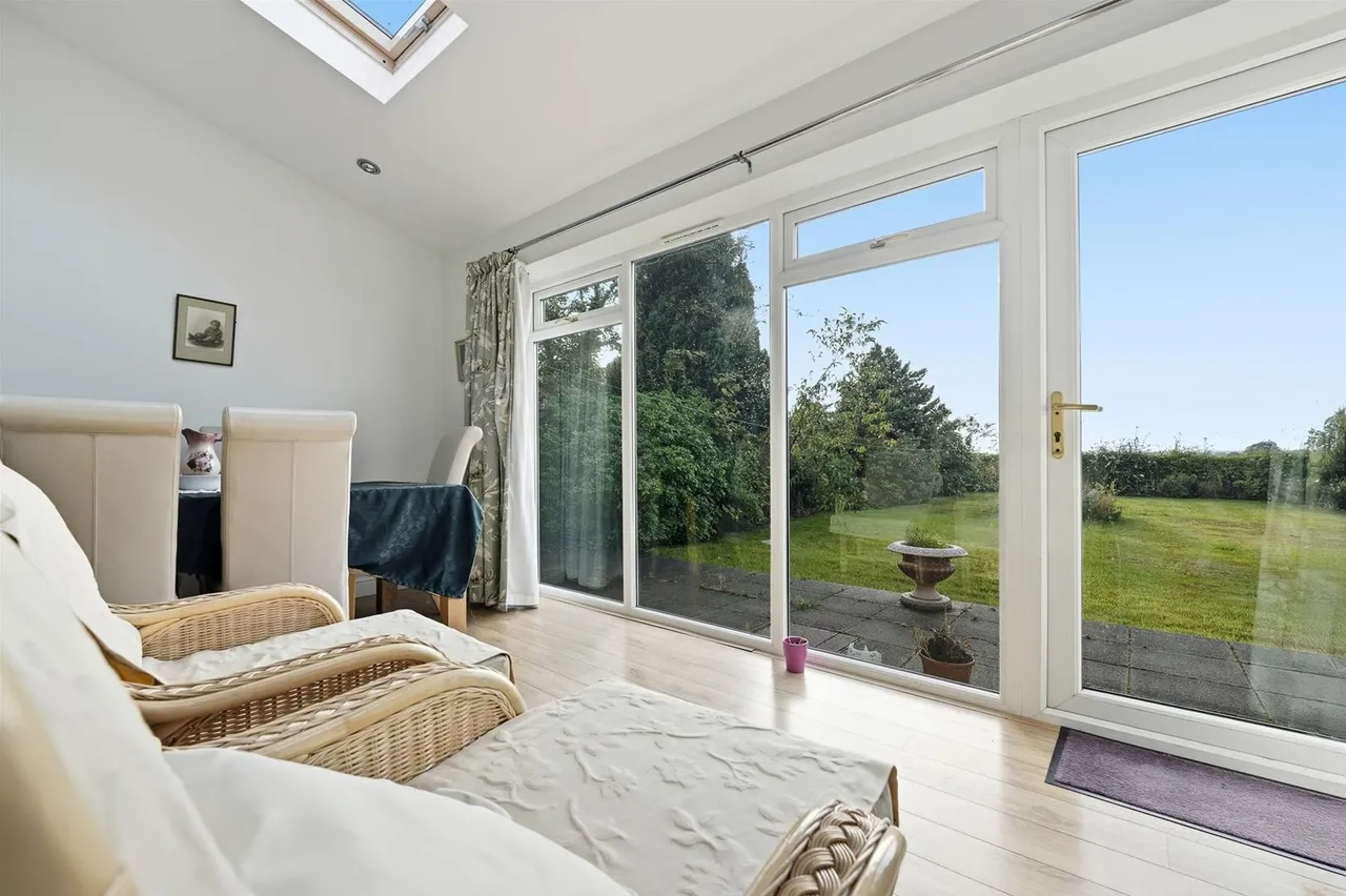 Wilmslow Old Road, Mottram St. Andrew, photo 7