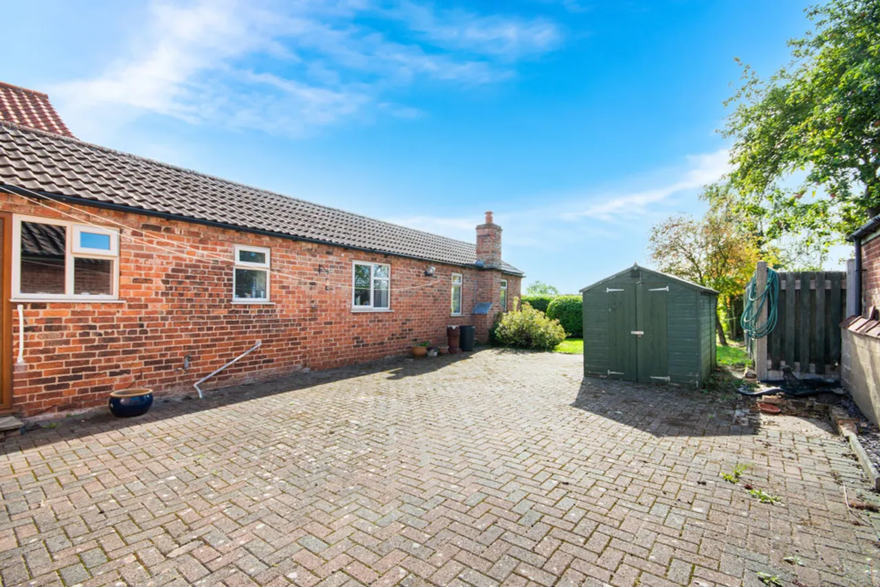 Main Street, Laneham, DN22, photo 14