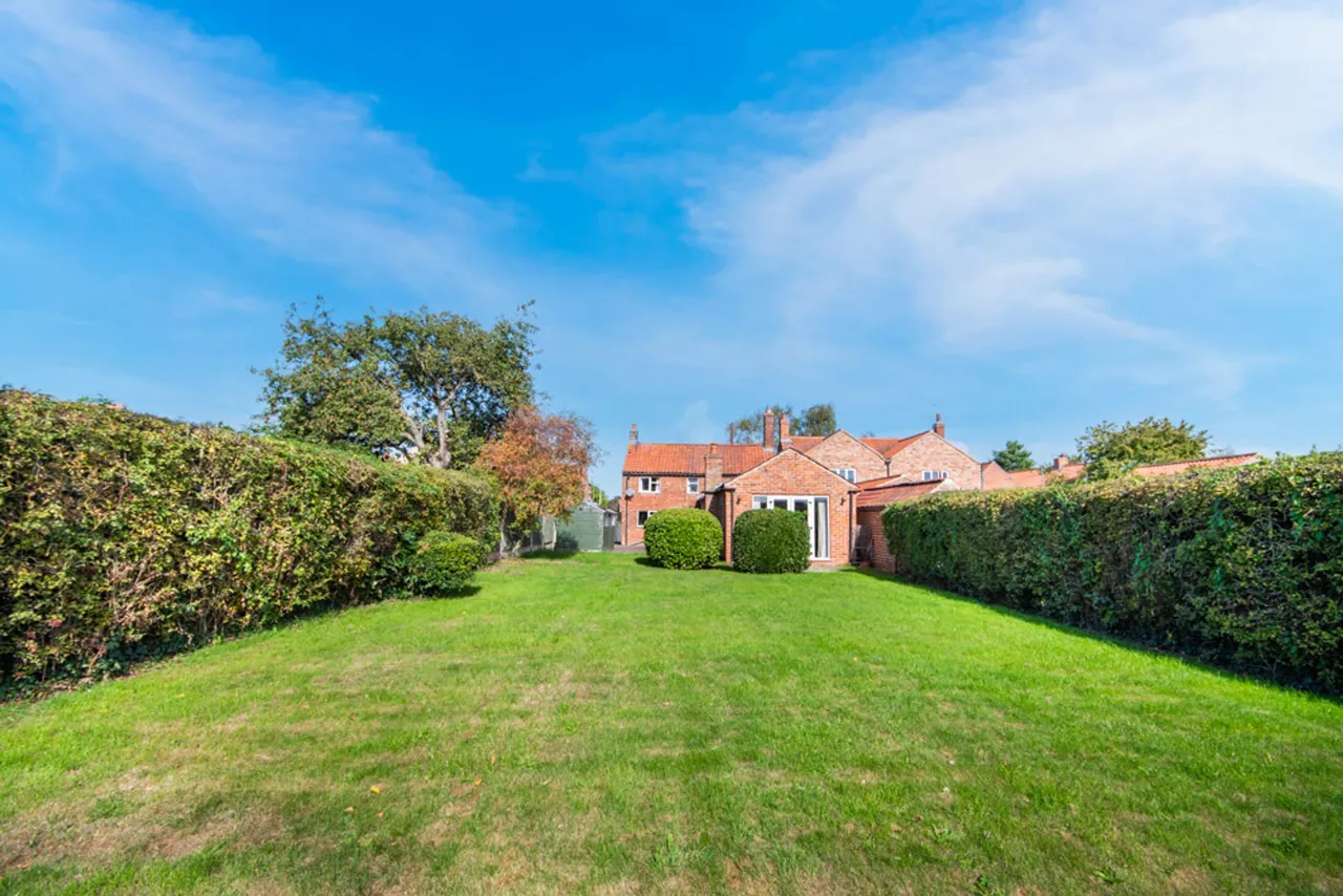 Main Street, Laneham, DN22, photo 11
