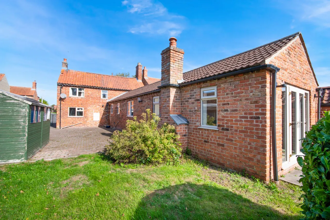 Main Street, Laneham, DN22, photo 12