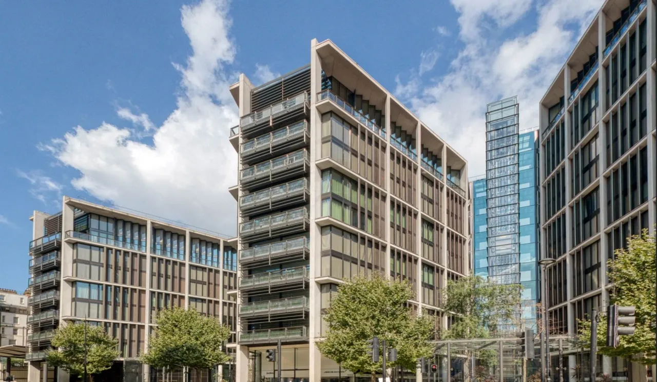 2 bed flat to rent, London, SW1X