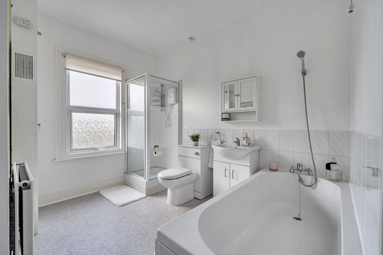 The Terrace, Knowl Hill, RG10, photo 5