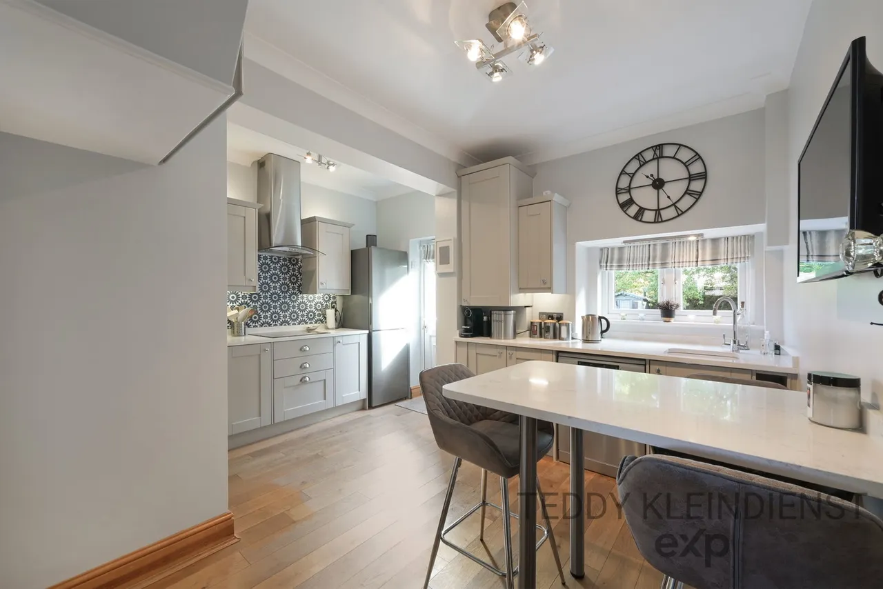 Burnham Drive, Worcester Park, KT4, photo 6