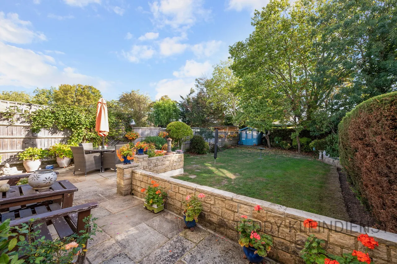 Burnham Drive, Worcester Park, KT4, photo 14
