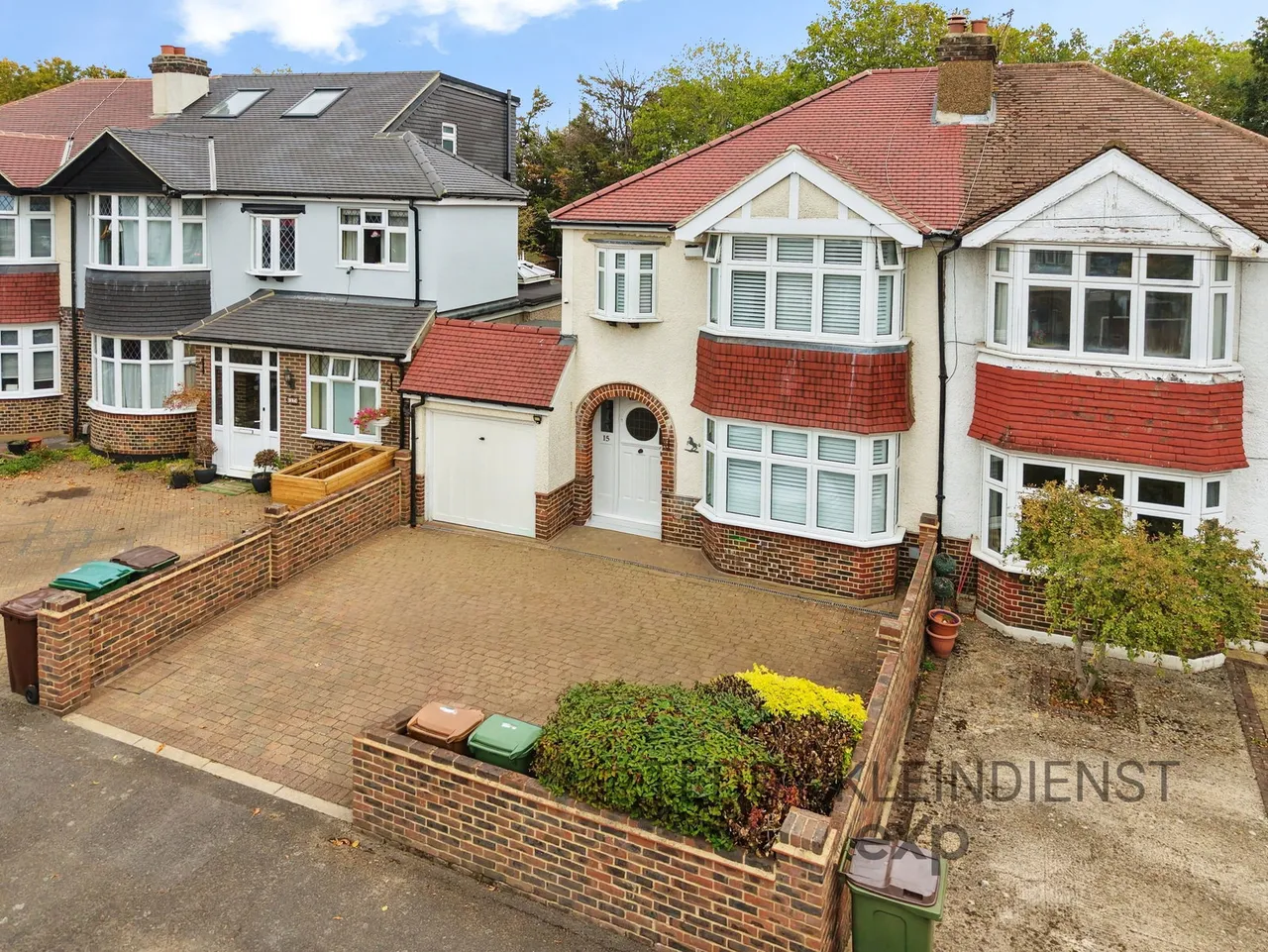 3 bed house for sale, Burnham Drive, Worcester Park, KT4