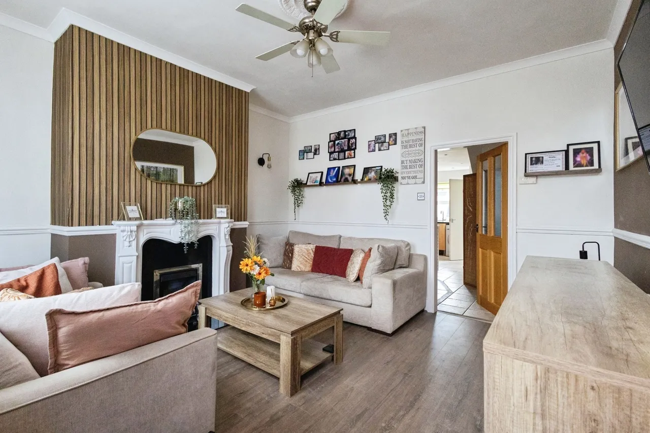 Anglesey Road, ASHTON-UNDER-LYNE, Lancashire, OL7, photo 2