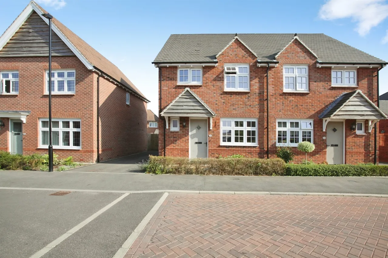 3 bed house for sale, Great Brook Ground, Houlton, CV23